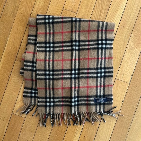 Burberry camel cashmere scarf - Picture 1 of 3